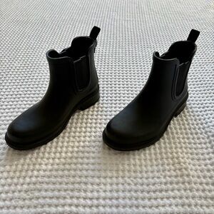 Madewell Chelsea Rain Boot - Matte Black - Women's Size 5